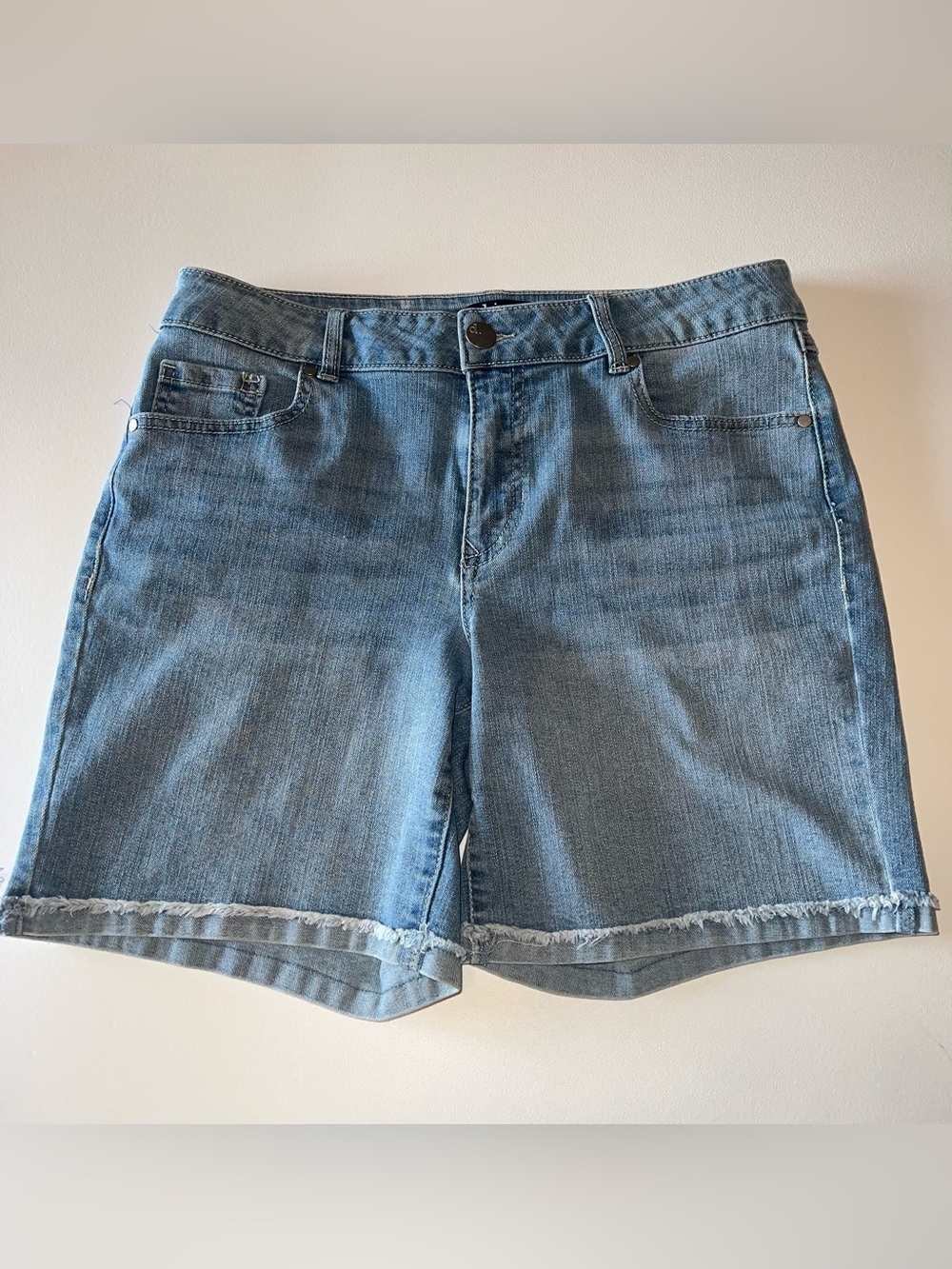 d. jeans Light Blue Denim Mid Rise Frayed Hem Shorts Sz 8
